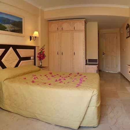 Bonjour Hotel
