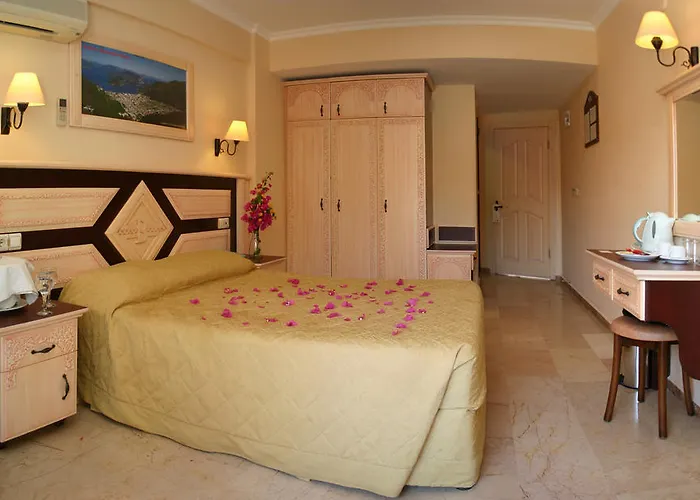 Bonjour Hotel