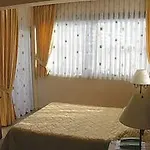 Отель Bonjour