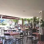 Отель Bonjour 3*